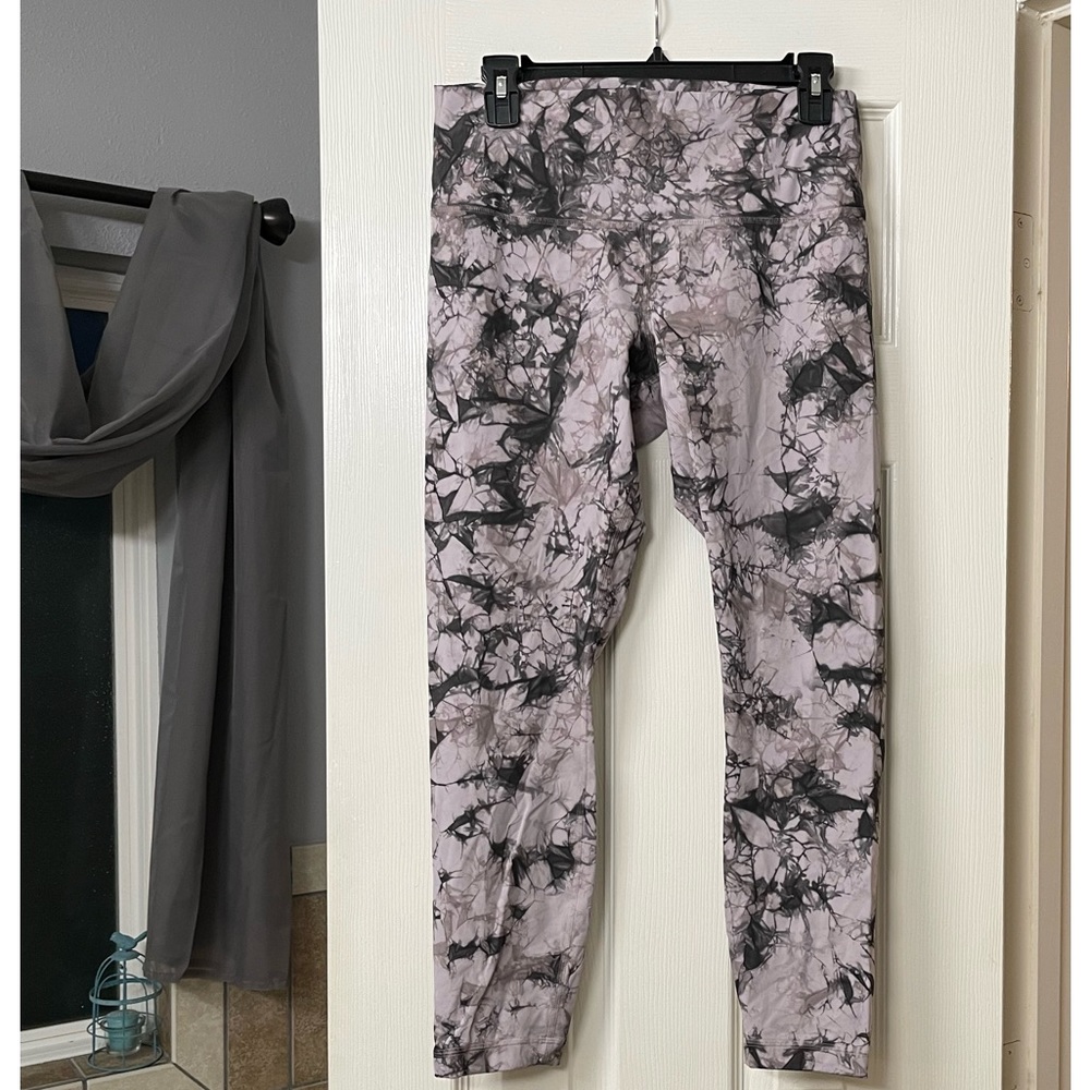 Women’s Lululemon Wunder Under HR 23” Crop Size 10